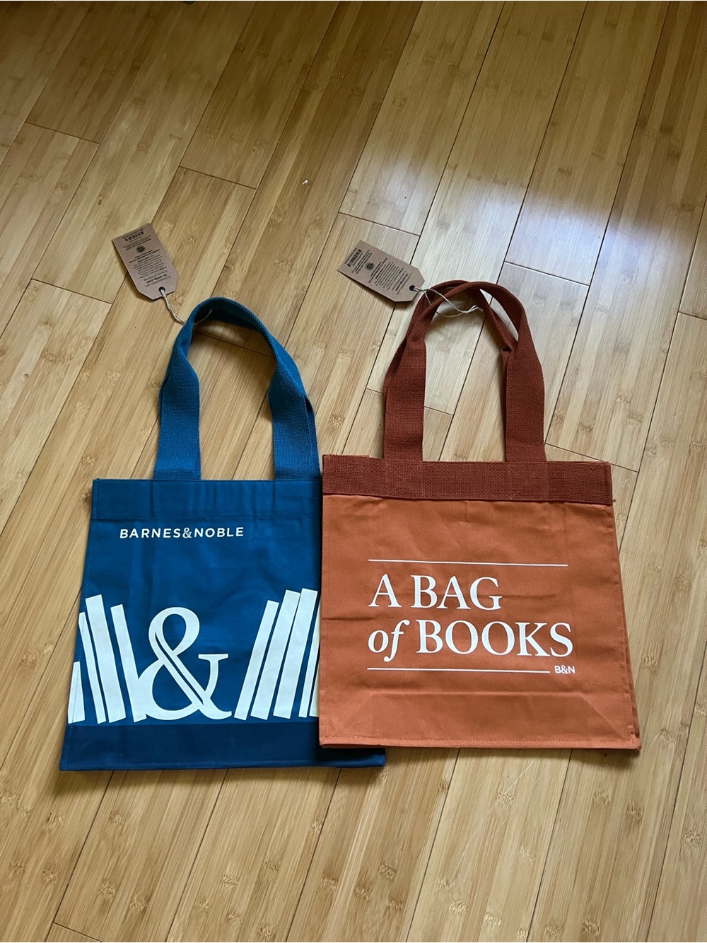 Barnes & Nobles reusable bags